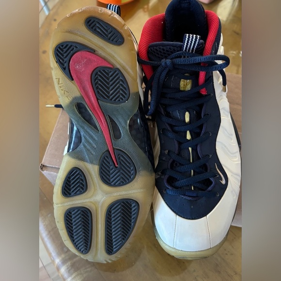 Nike Air foam posite Olympic model
6.5Y - Picture 2 of 4